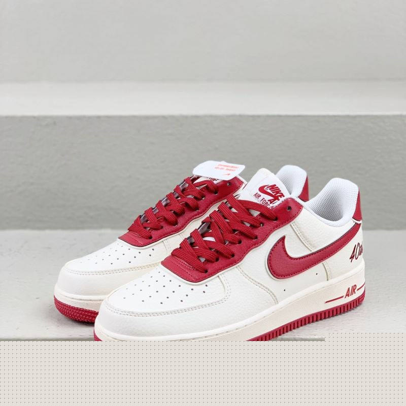 l**is V*t*n sneakers